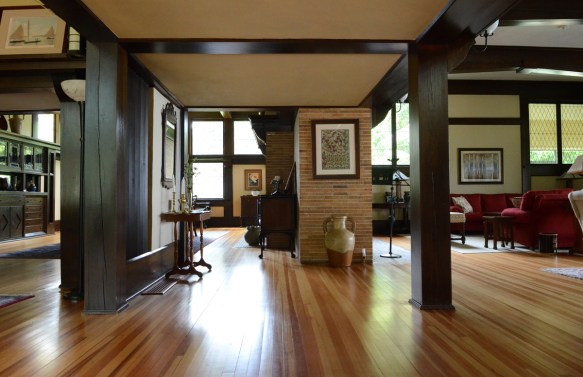 LR Entry Way 001.jpg