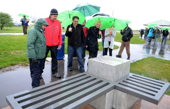 LR Gene's Bench 031.jpg