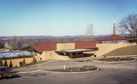 Riverview Terrace-Spring Green restaurant-3-.jpg