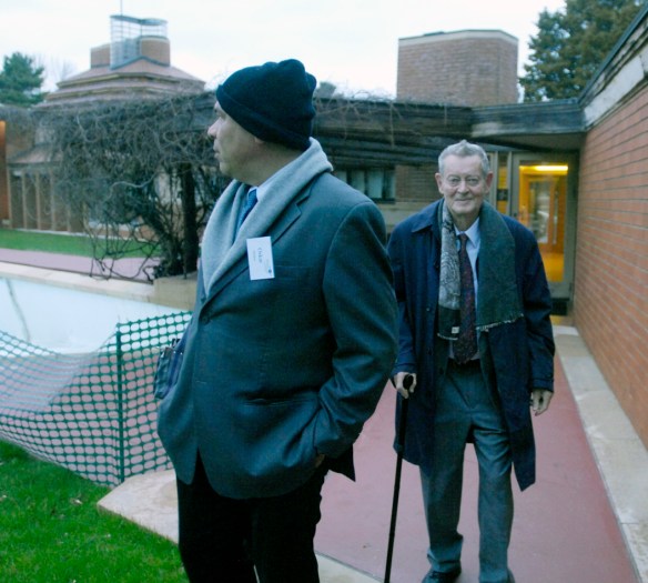 LR Wright Fdtn. Wsprd 065.jpg