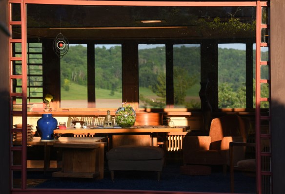 Taliesin 6.8.19 036.jpg