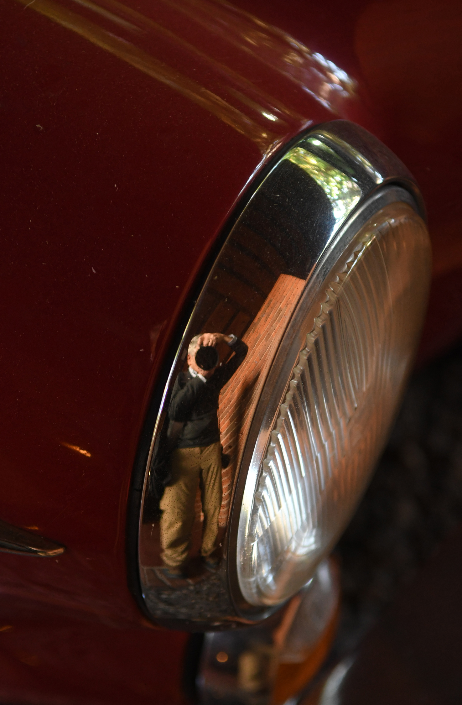 LR Volvo P1800 Selfie.jpg