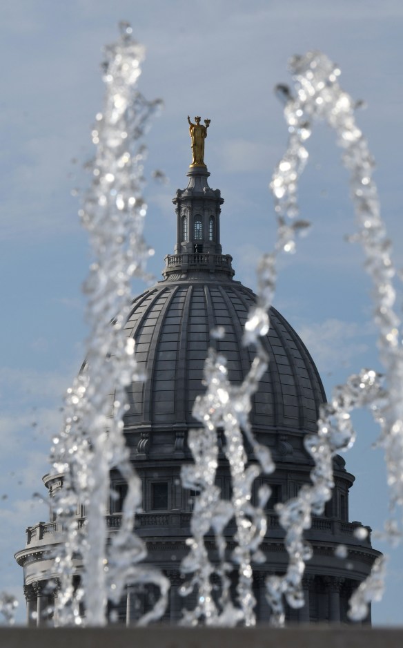 Wisconsin State Capitol Monona Terrace 001.jpg