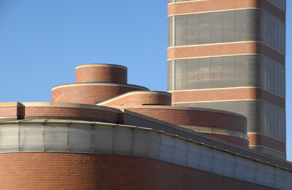 Adm Bldg Tower 2010 014.jpg