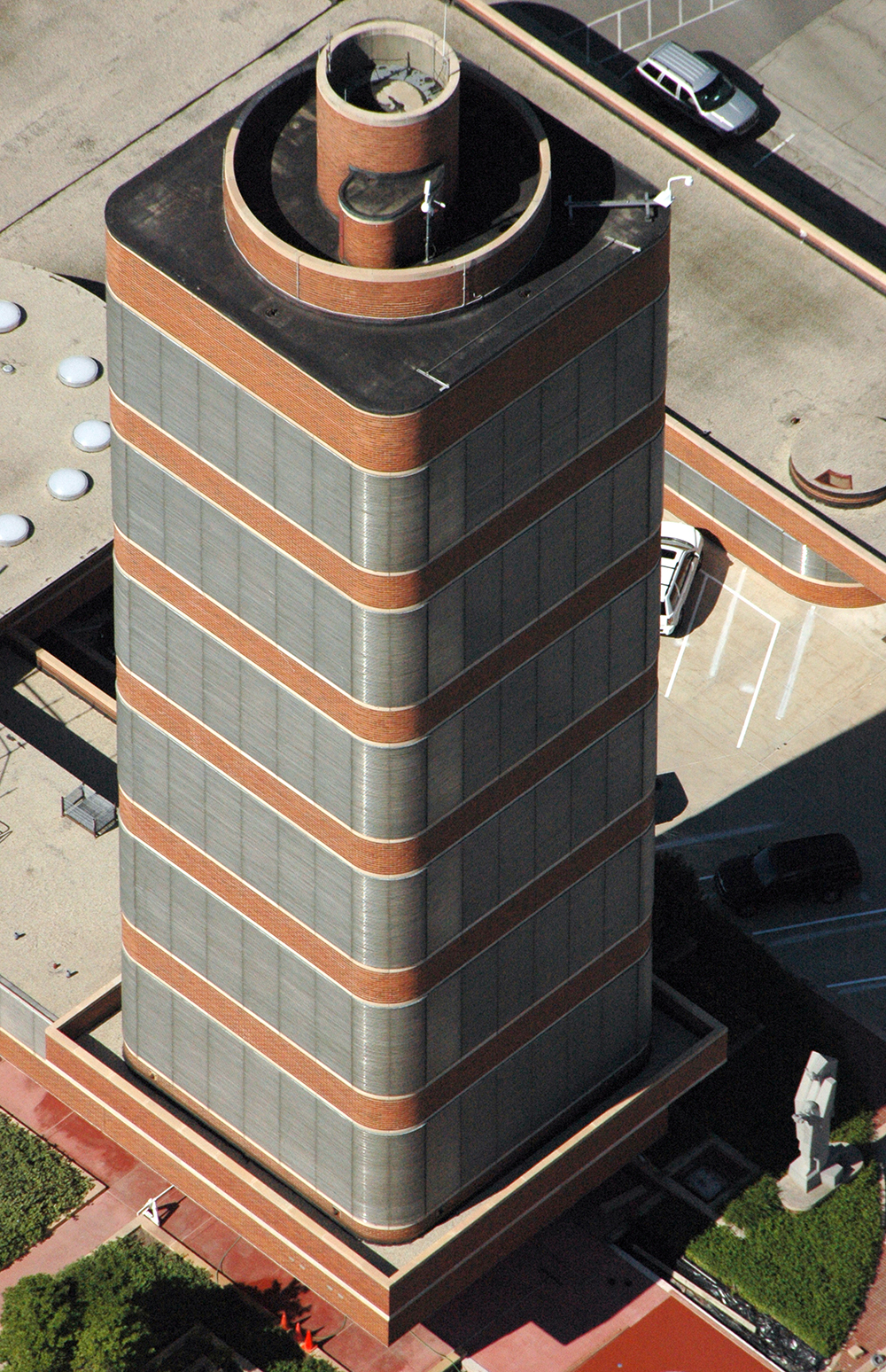 LR Tower 09 Aerials 054a.jpg