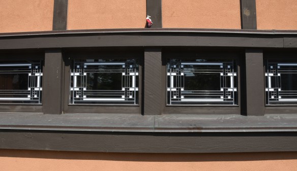 Hardy House Flag Theft 003.jpg