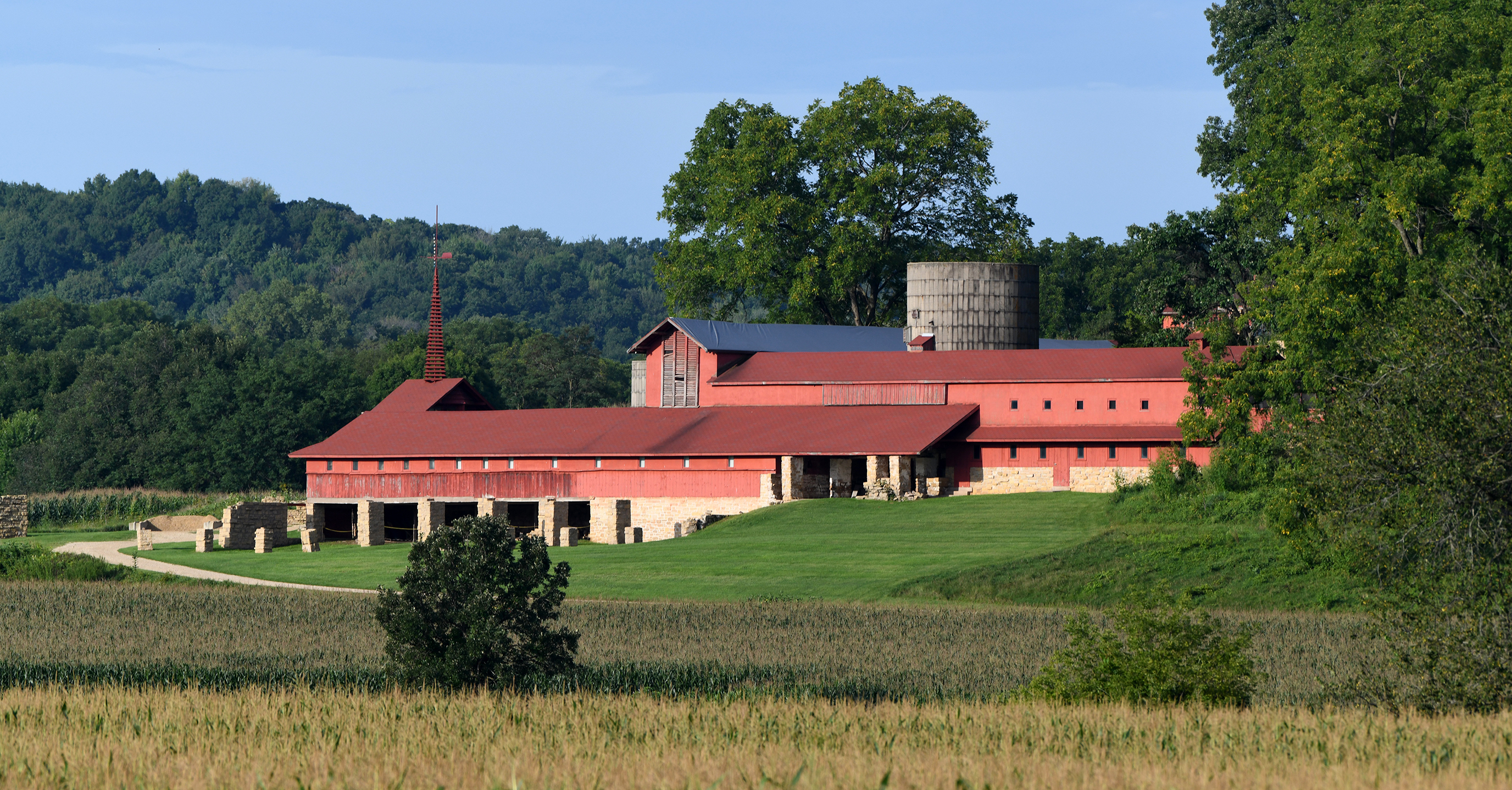 LR Midway  Barn 8.29.21 002.jpg