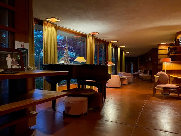 LR Laurent House 10.30.21 020.jpg