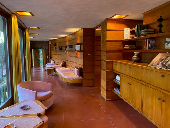 LR Laurent House 10.30.21 044.jpg