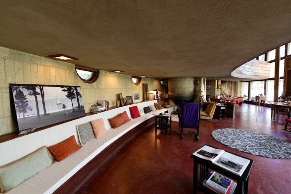 LR Lewis Spring House 062.jpg