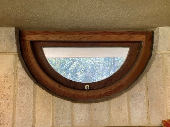 LR Lewis Spring House 081.jpg