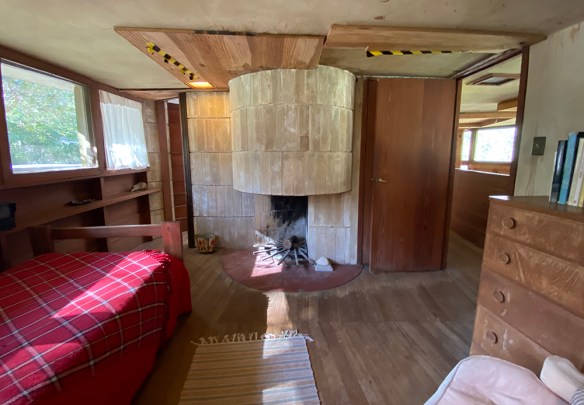 LR Lewis Spring House 108.jpg