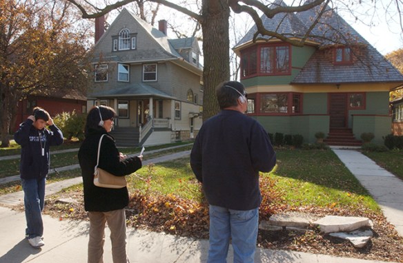 LR Wright tourists 006.jpg