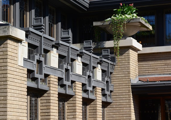 LR Meyer May House 020.jpg