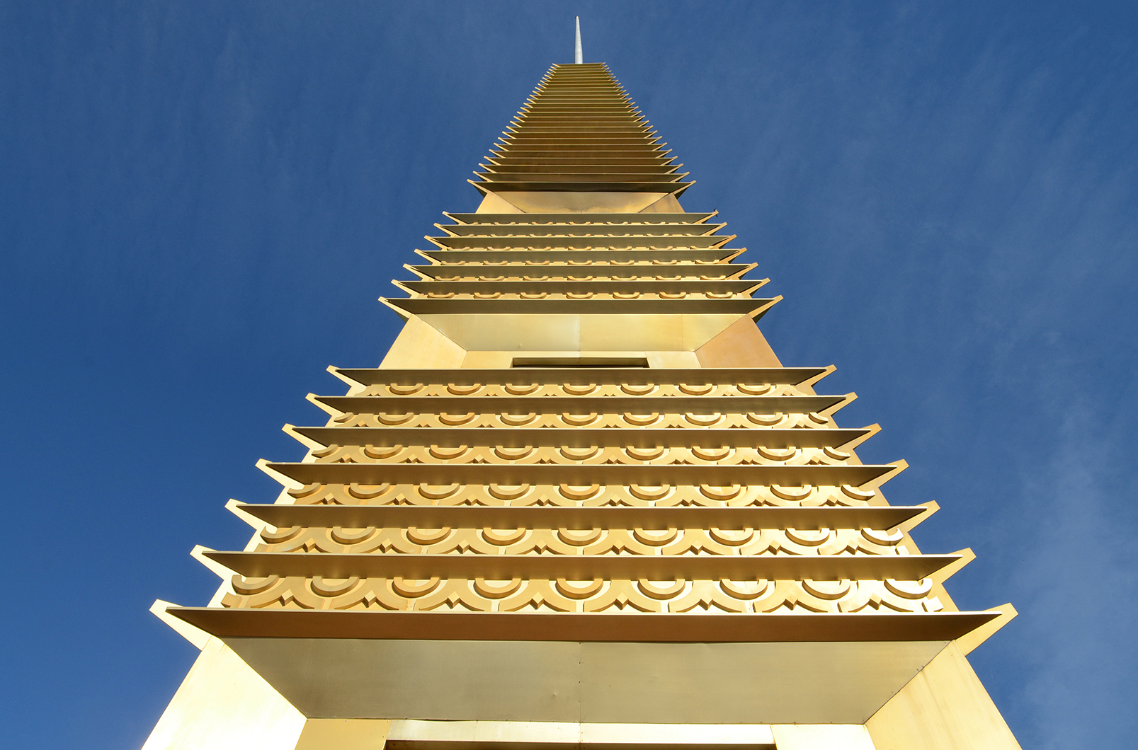 LR Marin County Civic Center (1957).jpg