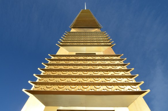 LR Marin County Civic Center (1957).jpg