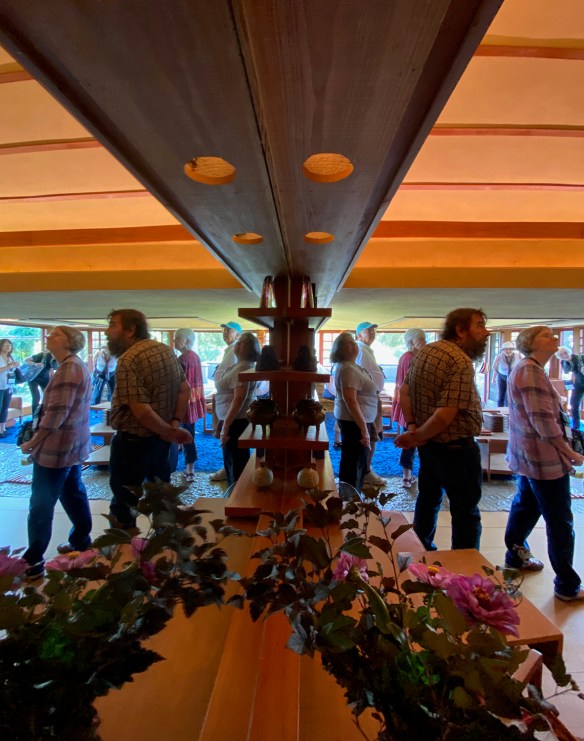 LR Taliesin Visitors (1911, 1925).jpg