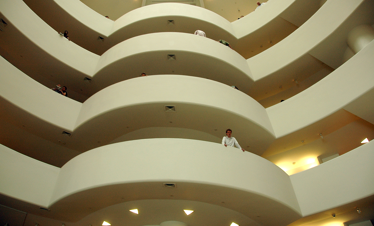 Guggenheim Museum 09 027a.jpg