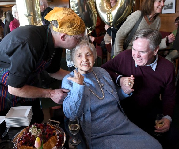 LR Minerva 100th B'day Party 066.jpg