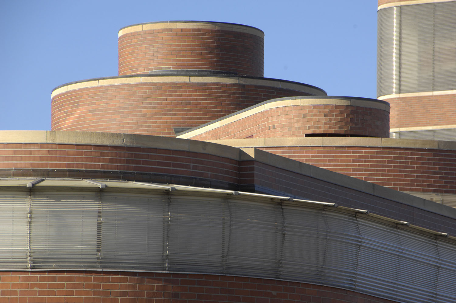 LR Adm Bldg Tower 2010 016.jpg