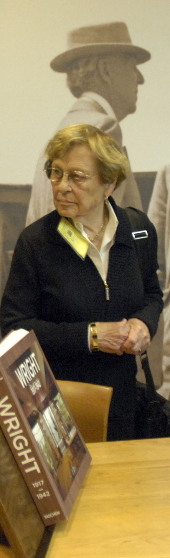 LR Elsner SCJ 2010.jpg